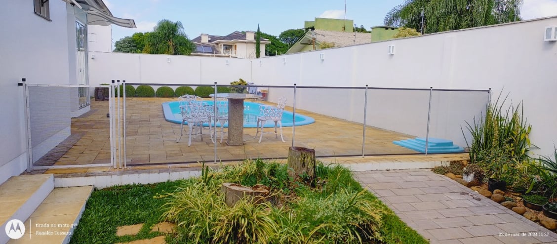 Cerca de Piscina - RS